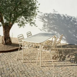 REKTA Table Sable